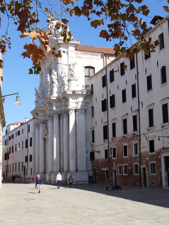 Studio Ai Crociferi Hotel Venezia Esterno foto